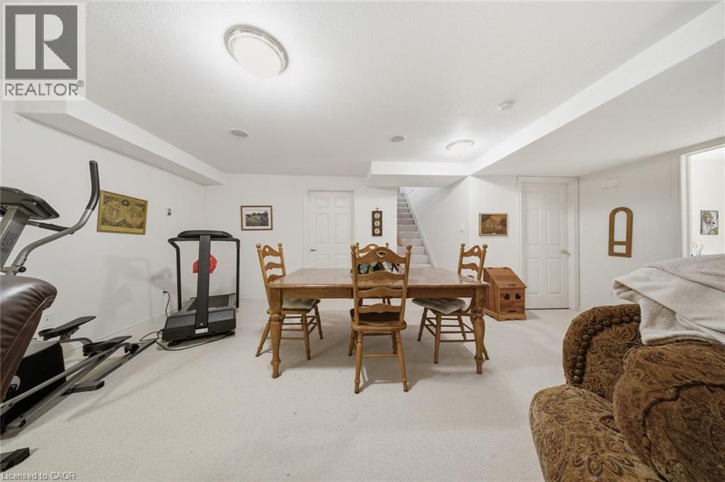 #12 74 WILSON Avenue - 22
