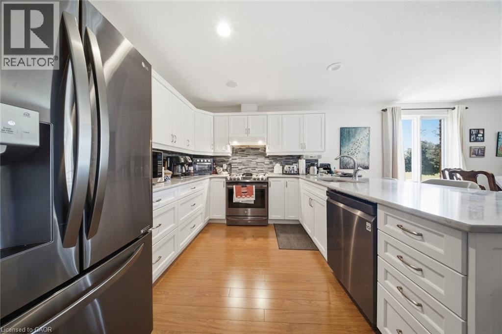 #12 74 WILSON Avenue - 13