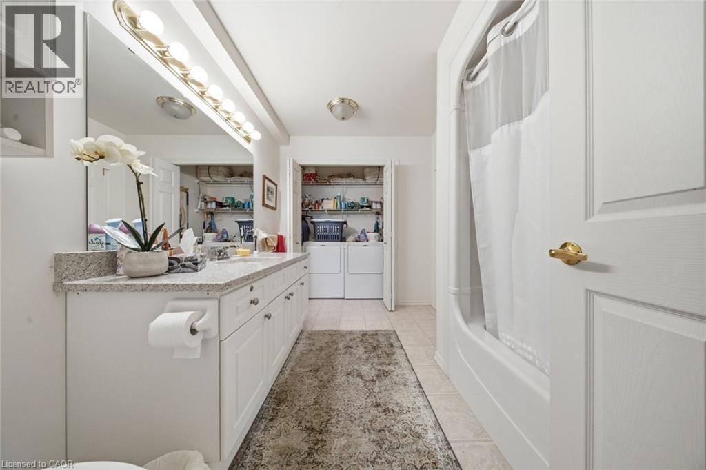#12 74 WILSON Avenue - 18