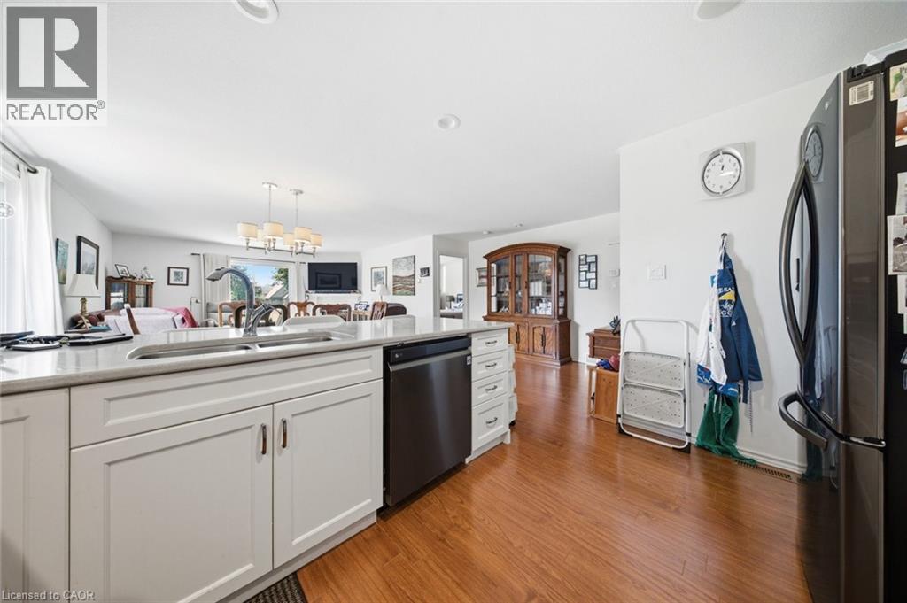 #12 74 WILSON Avenue - 14