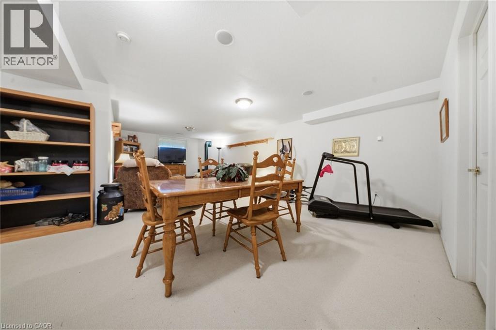 #12 74 WILSON Avenue - 24
