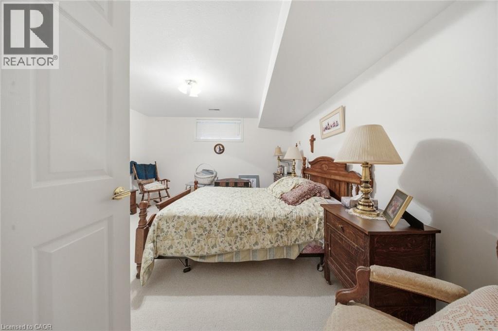 #12 74 WILSON Avenue - 26