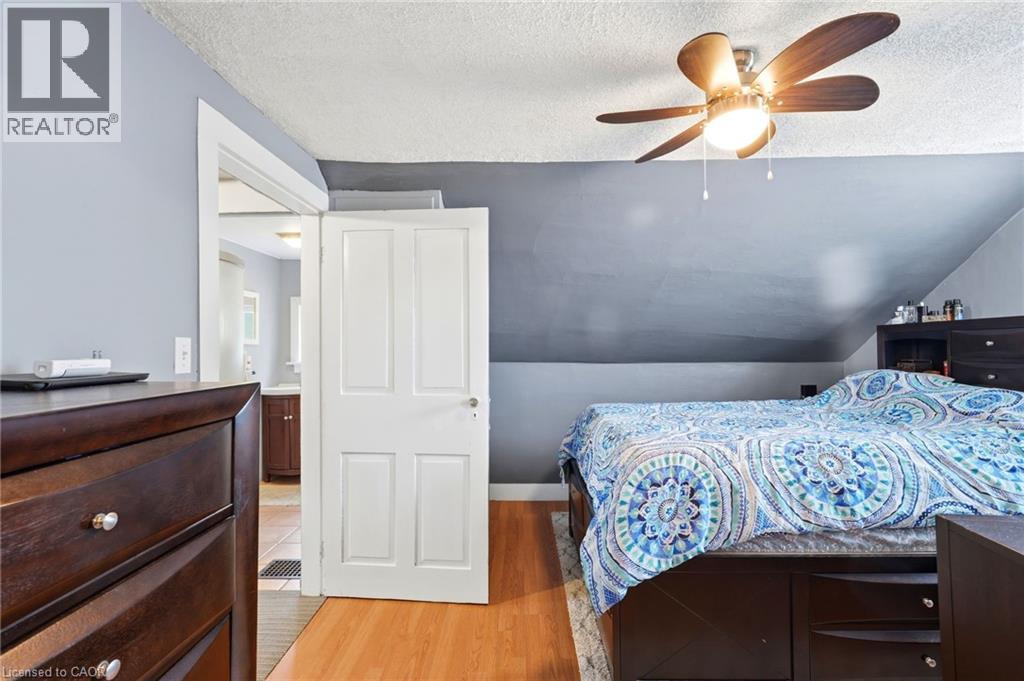 788 LAUREL Street - 16