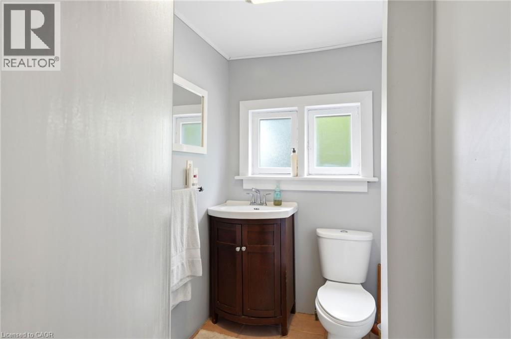 788 LAUREL Street - 24