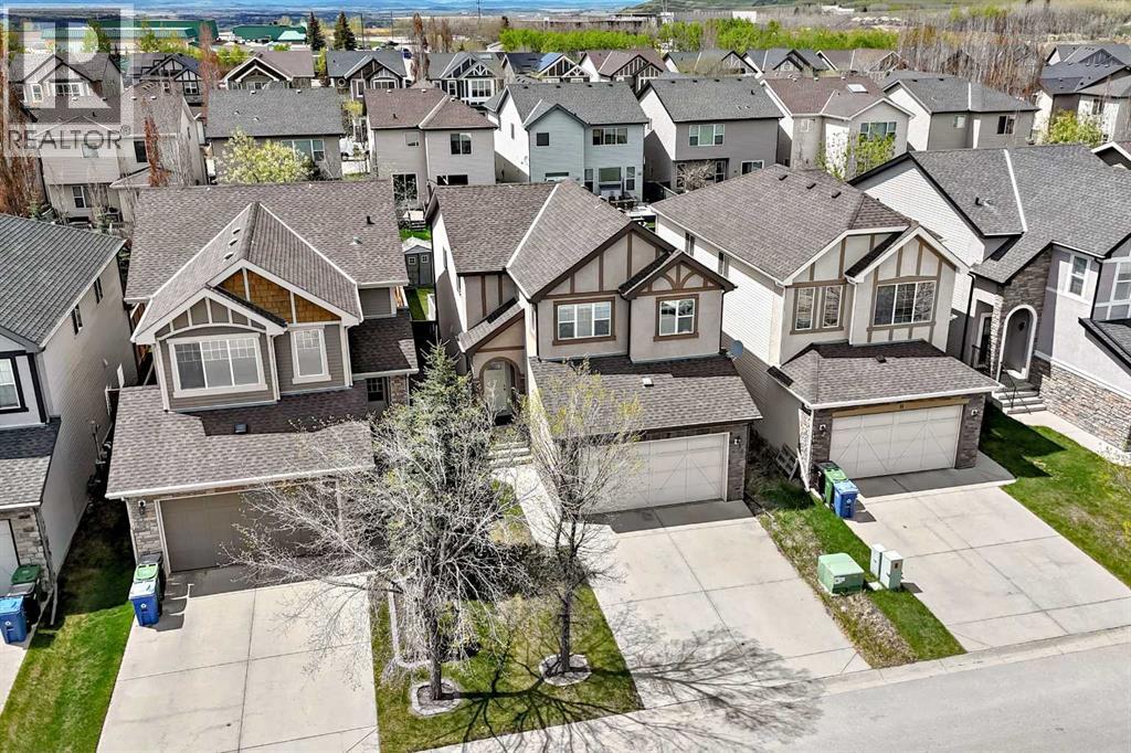 27 Aspen Hills Close SW - 32