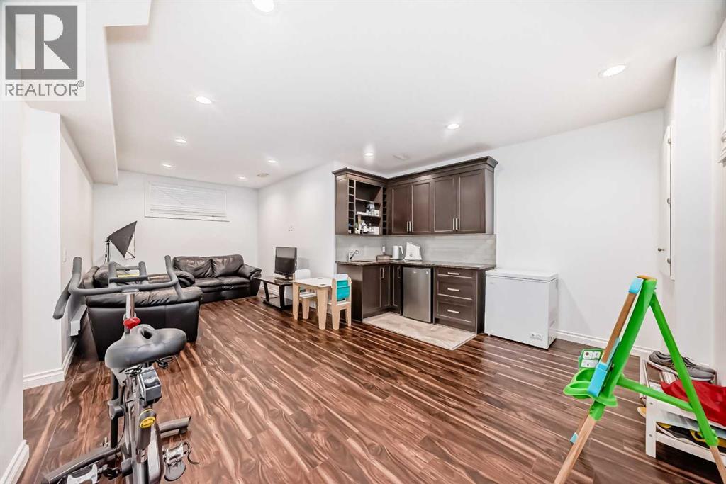 27 Aspen Hills Close SW - 25