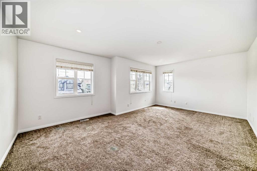 27 Aspen Hills Close SW - 19