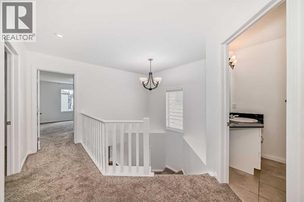 27 Aspen Hills Close SW - 22