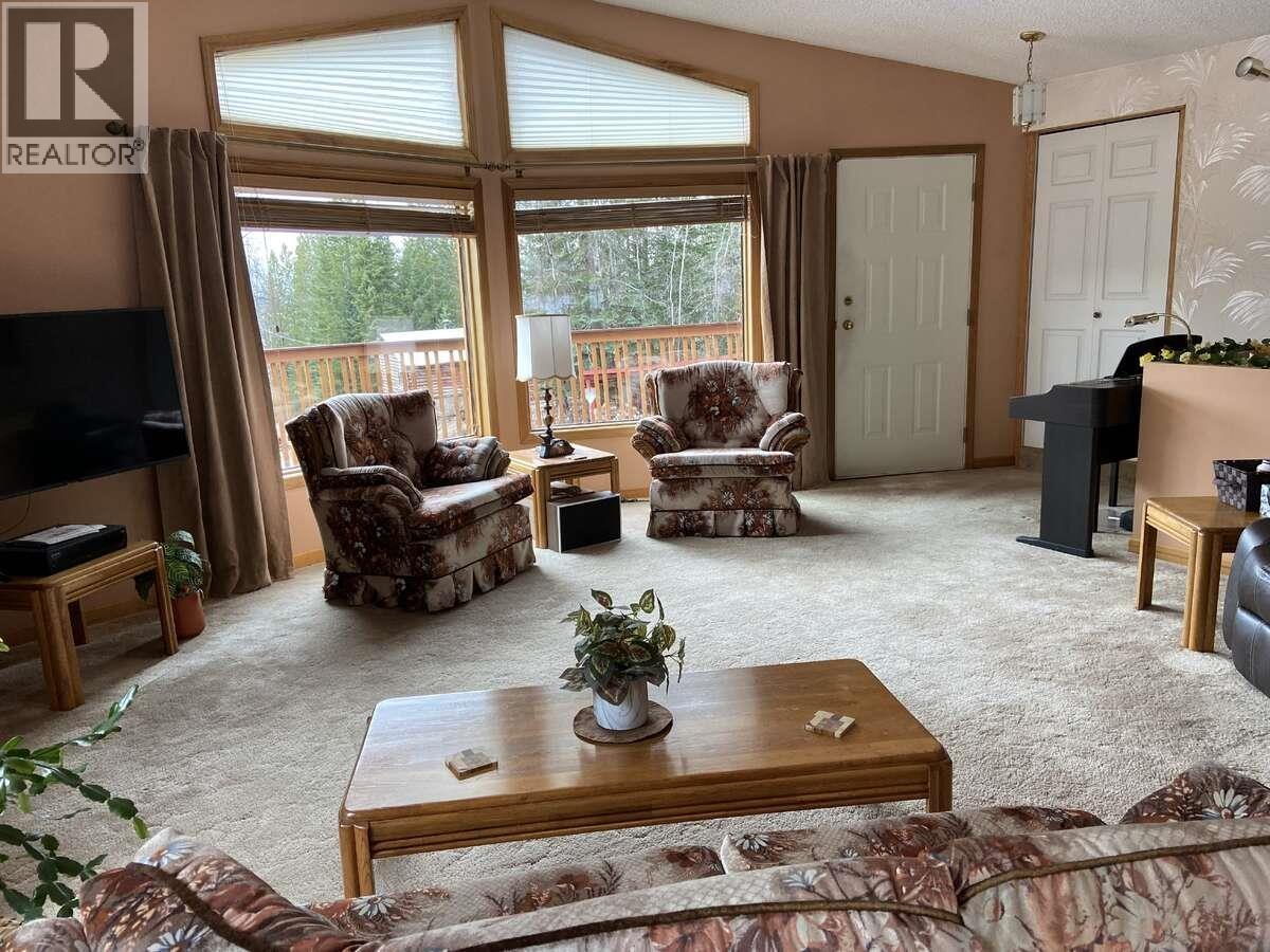 Kitchen of 15430 BUCKHORN LAKE ROAD · Prince George, BC