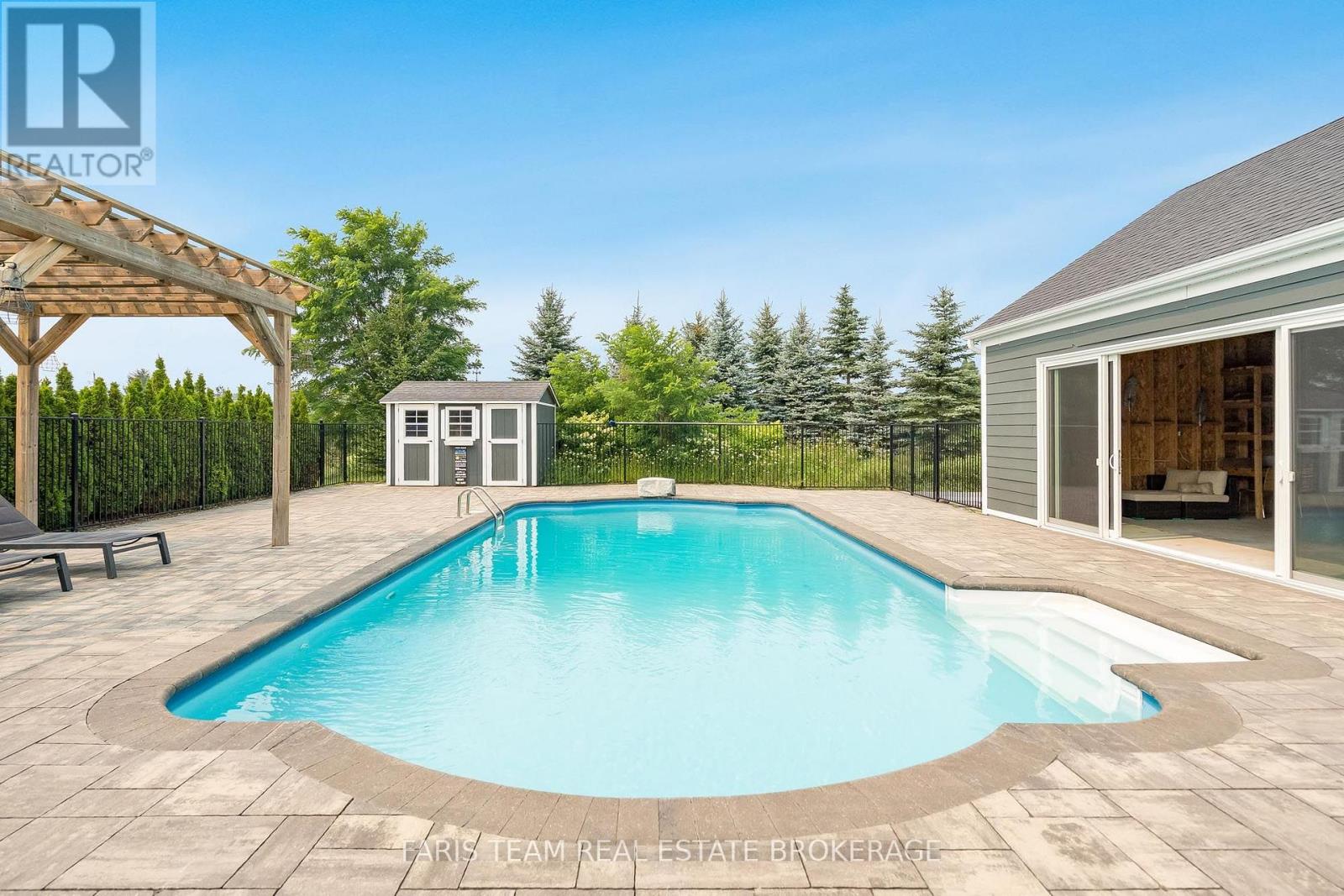 2 HARRY PARKER PLACE - 41