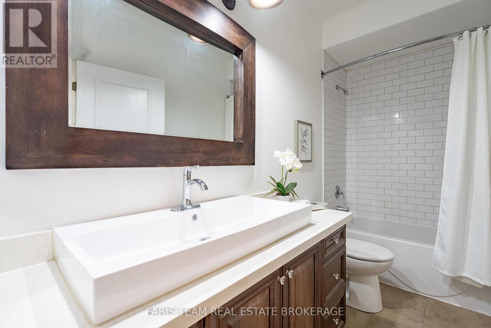 2 HARRY PARKER PLACE - 24
