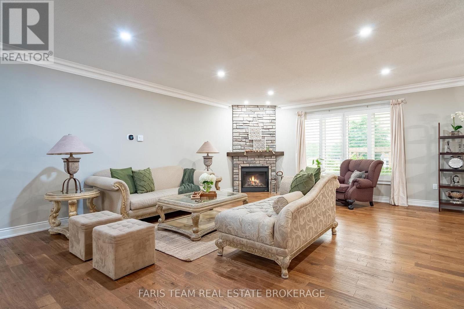 2 HARRY PARKER PLACE - 14