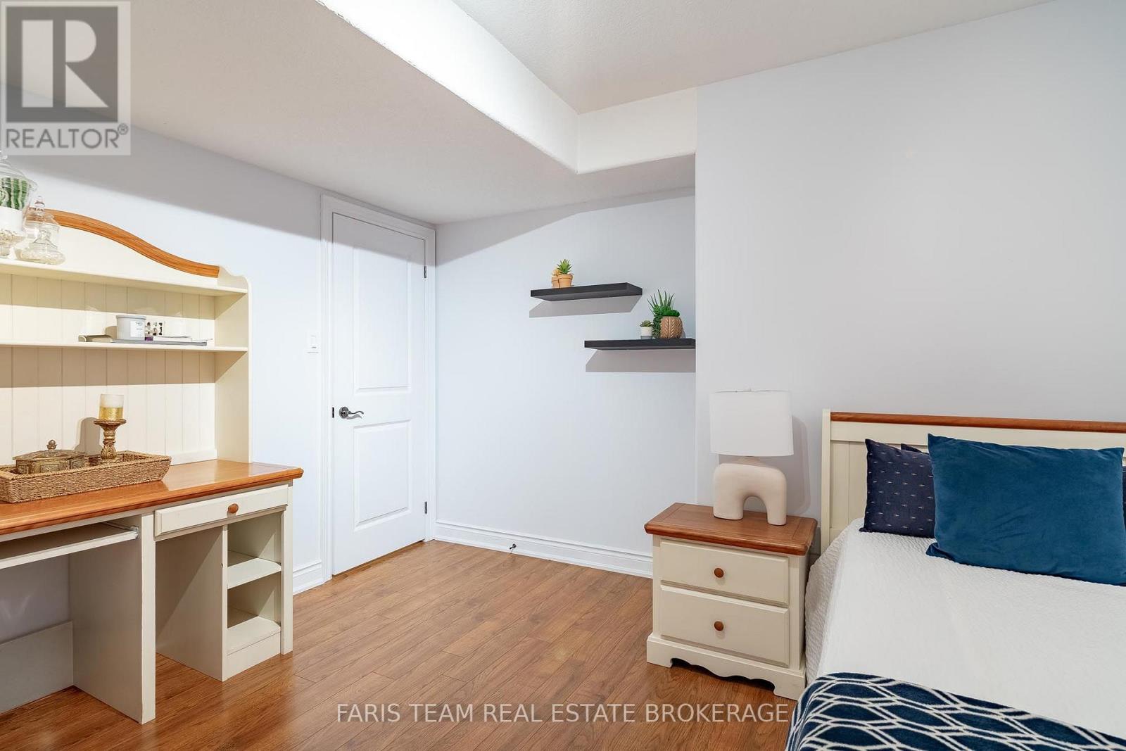 2 HARRY PARKER PLACE - 32