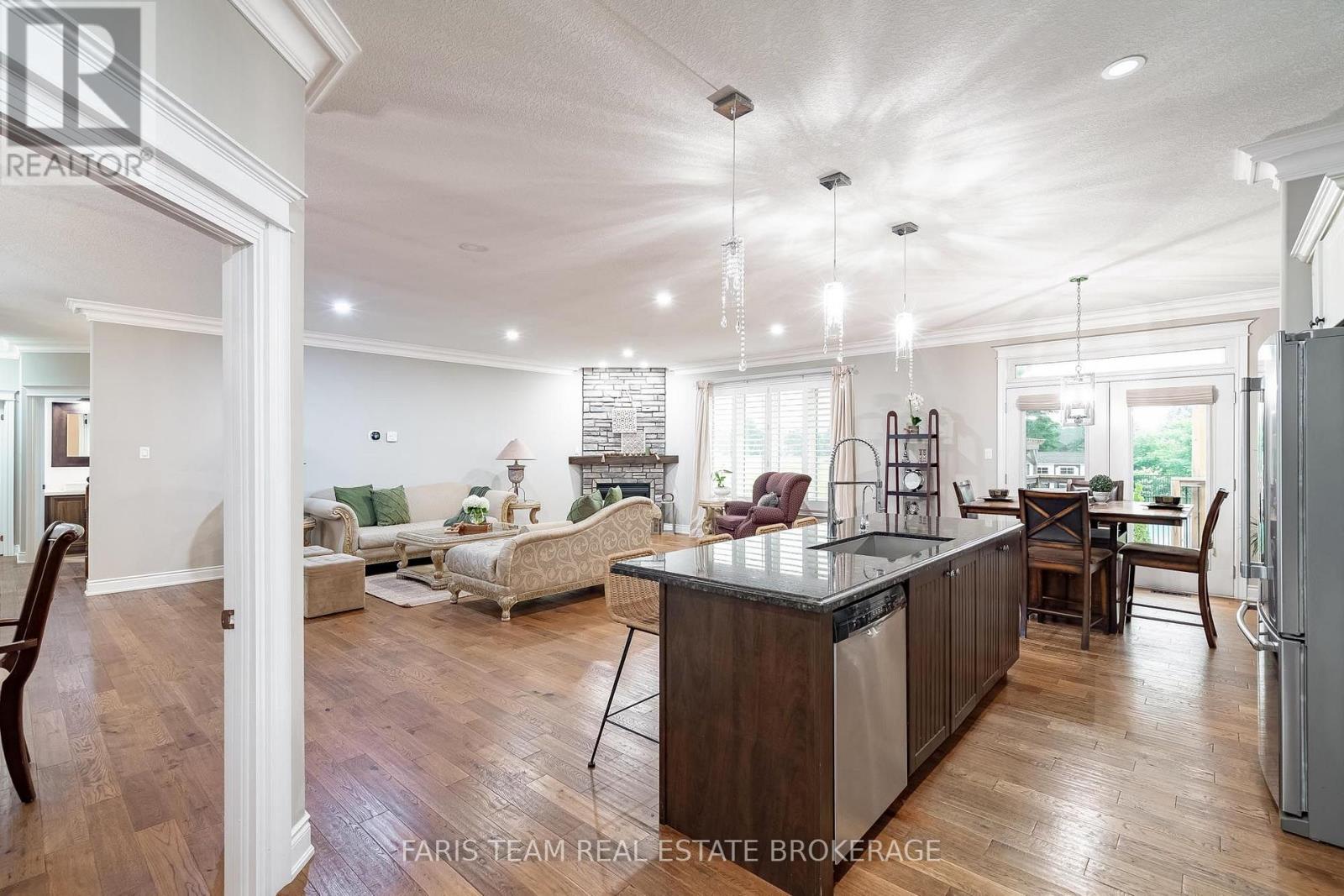 2 HARRY PARKER PLACE - 9
