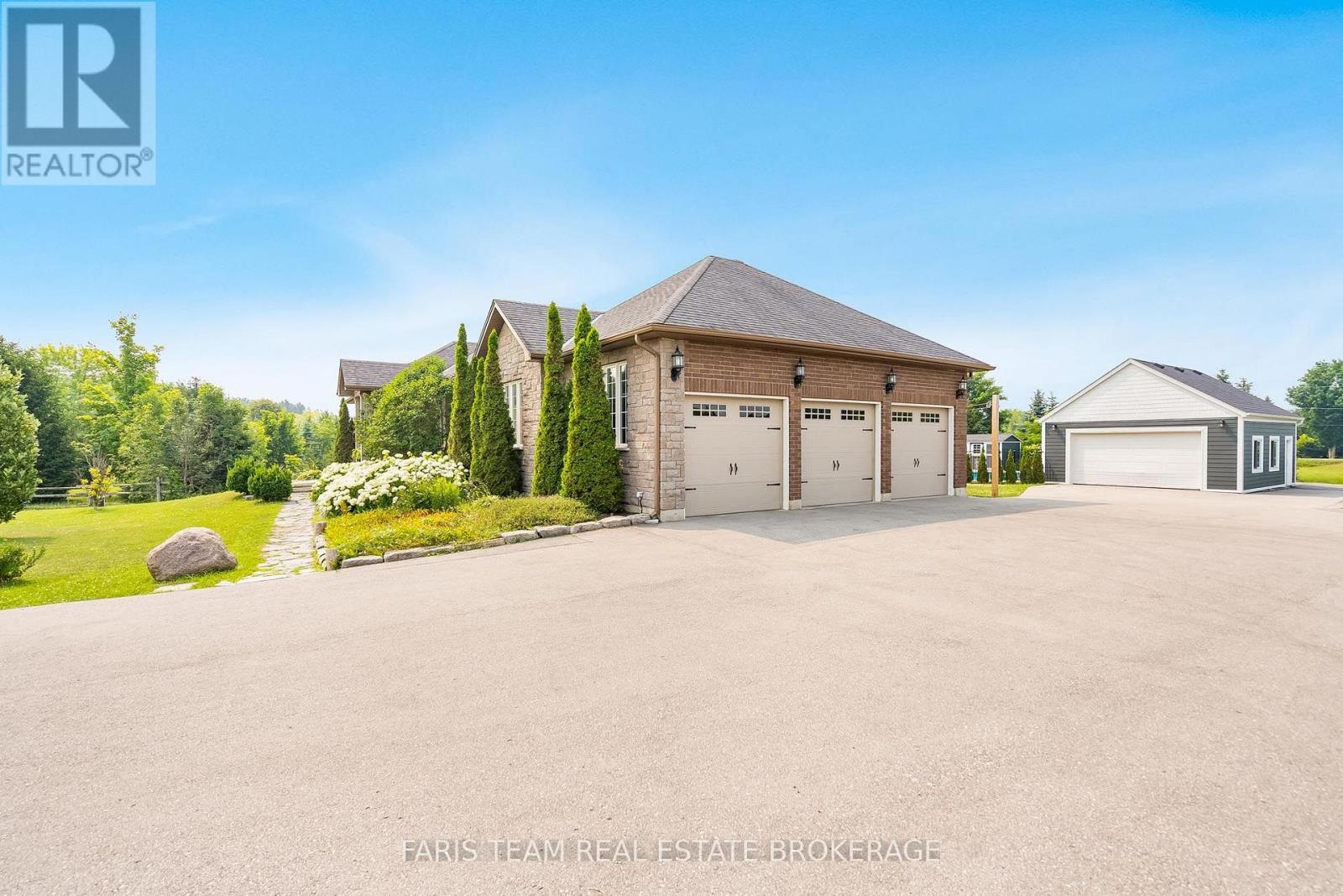 2 HARRY PARKER PLACE - 4