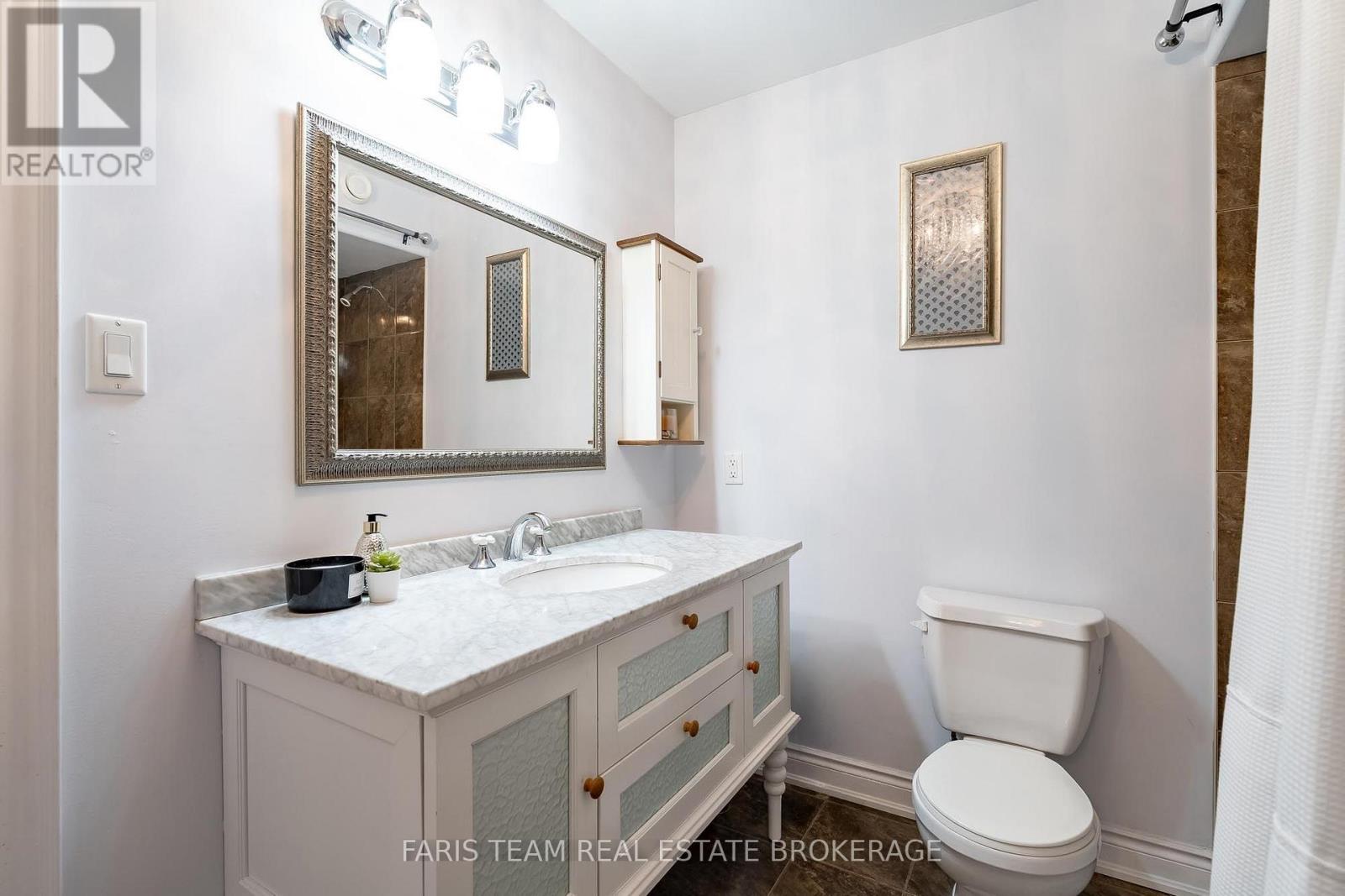 2 HARRY PARKER PLACE - 37