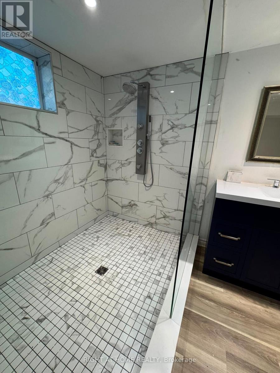 816 DUNN AVENUE N - 25