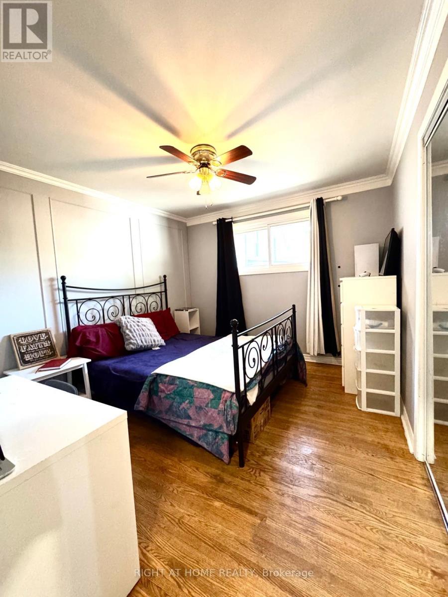 816 DUNN AVENUE N - 14