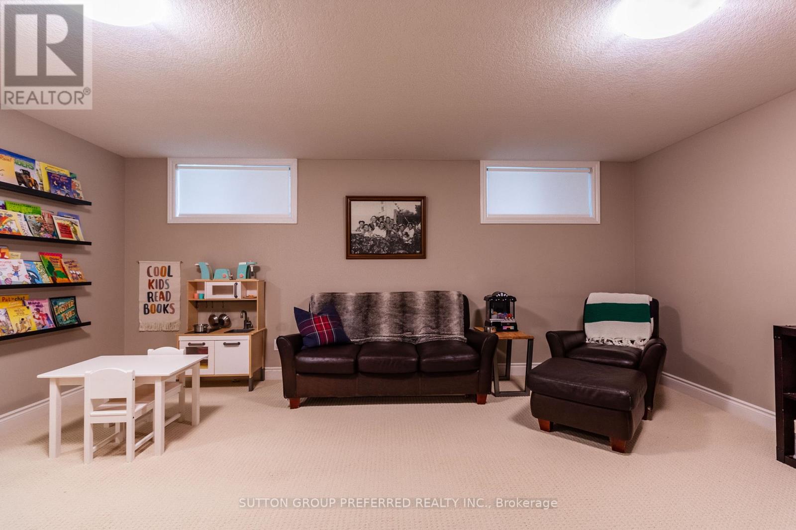 6685 NAVIN CRESCENT - 42