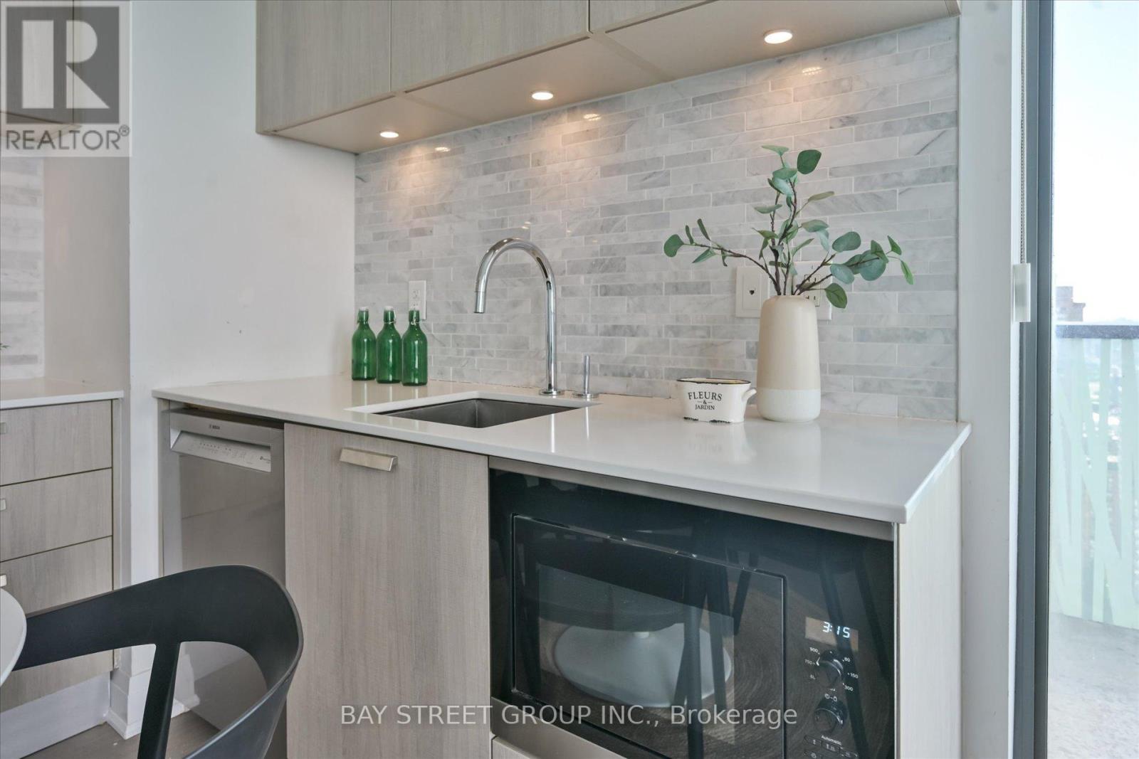 #LPH4706 50 CHARLES STREET E - 18