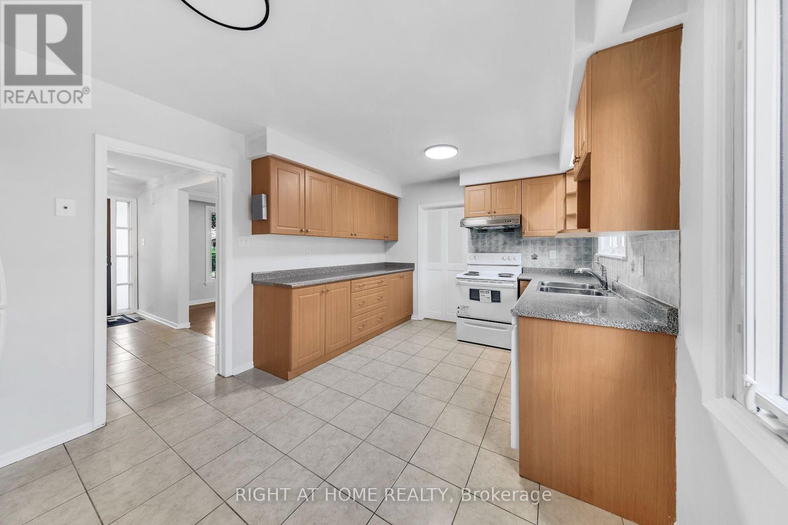 88 PECKHAM AVENUE - Image 9