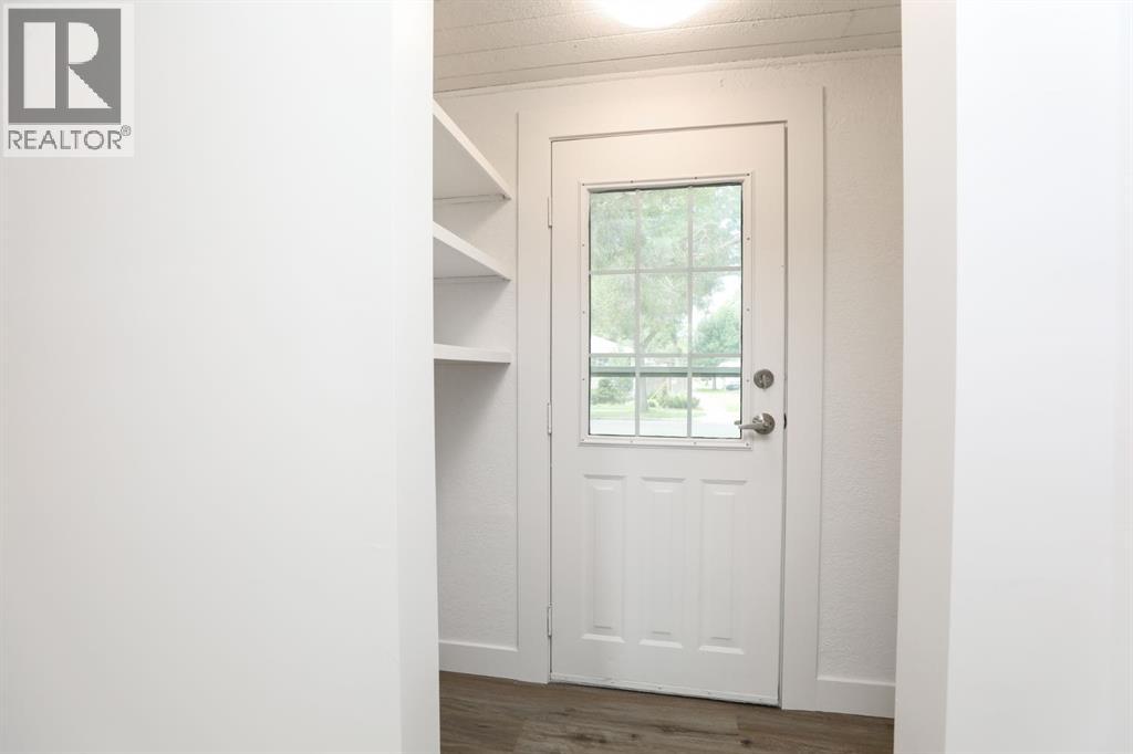 819 5 Street S - 3