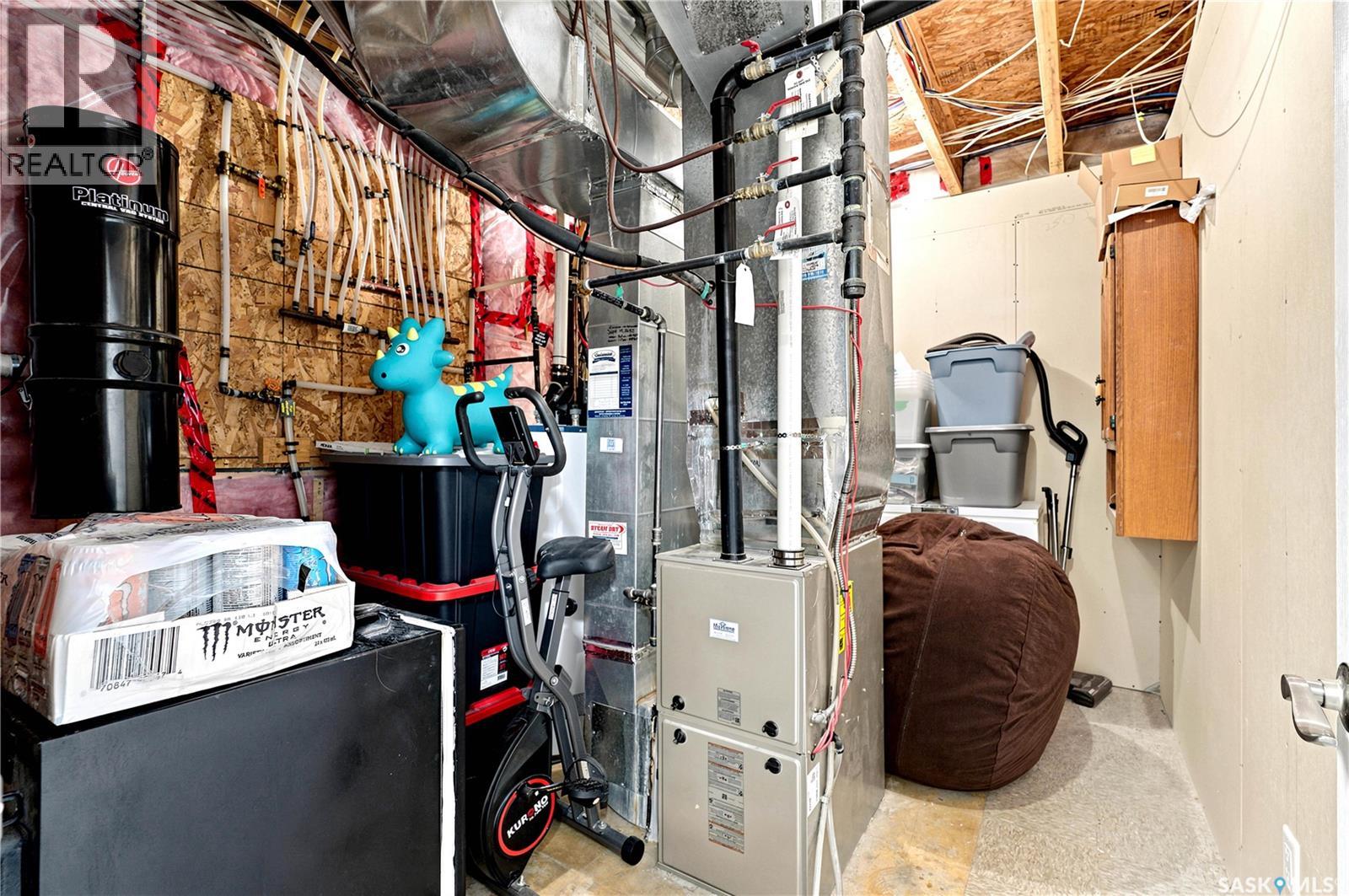 835 Lamarsh LANE - Image 38