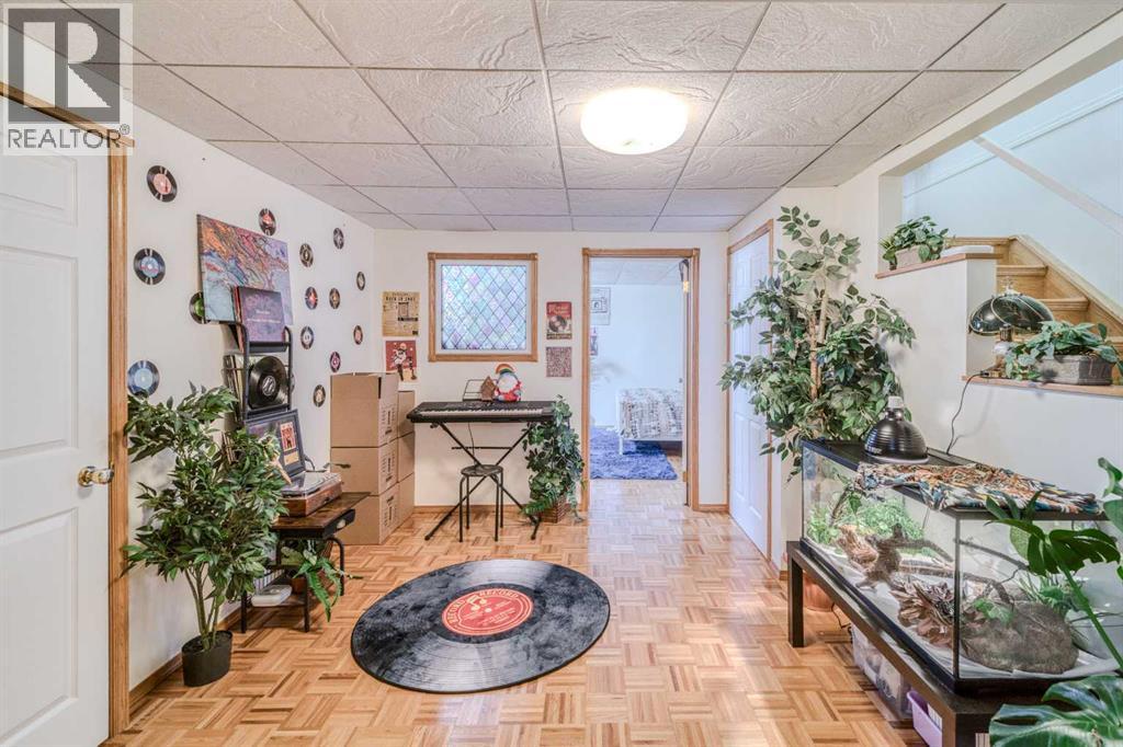 239 Arbour Wood Close NW - 26