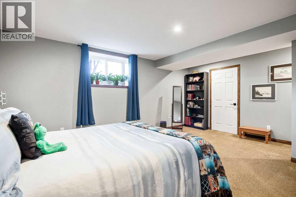 723 5 Avenue SW - 40