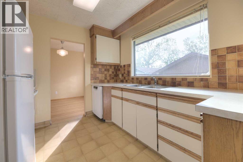 31 Rosery Drive NW - 16