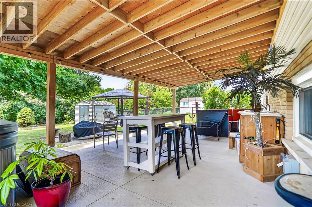 234 THUNDERBIRD Drive - 32
