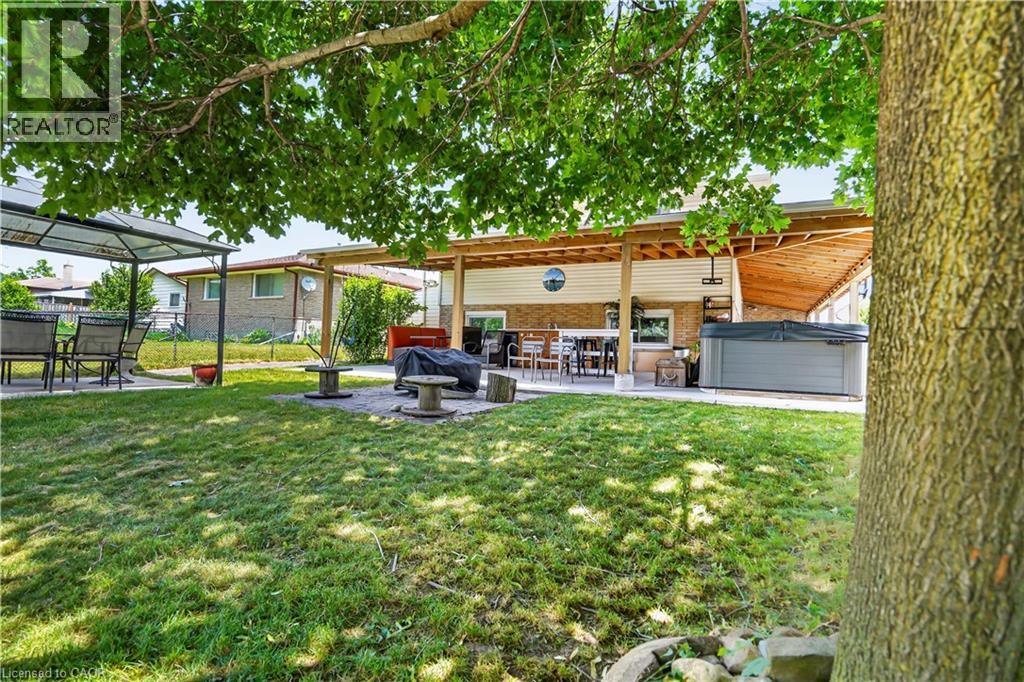 234 THUNDERBIRD Drive - 36