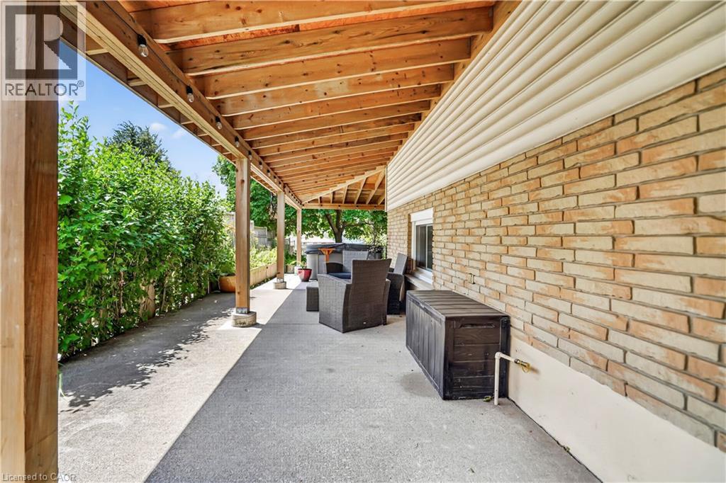 234 THUNDERBIRD Drive - 31