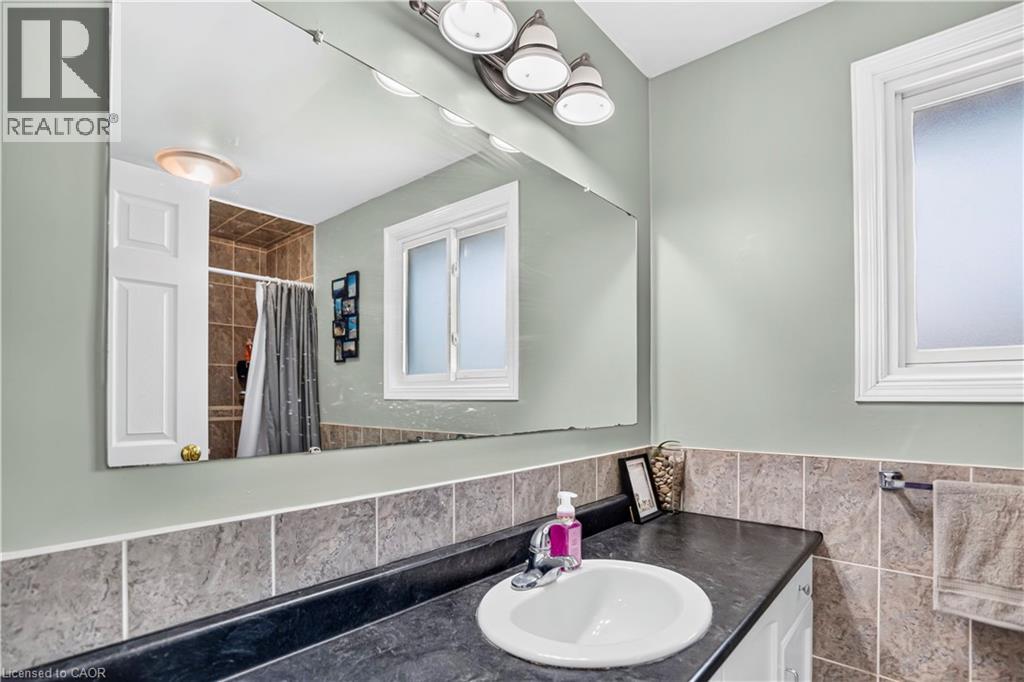 234 THUNDERBIRD Drive - 19