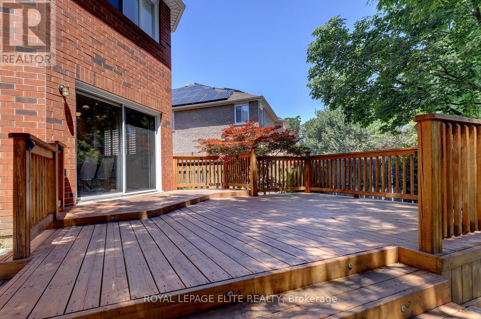1019 SKYVALLEY CRESCENT - 40