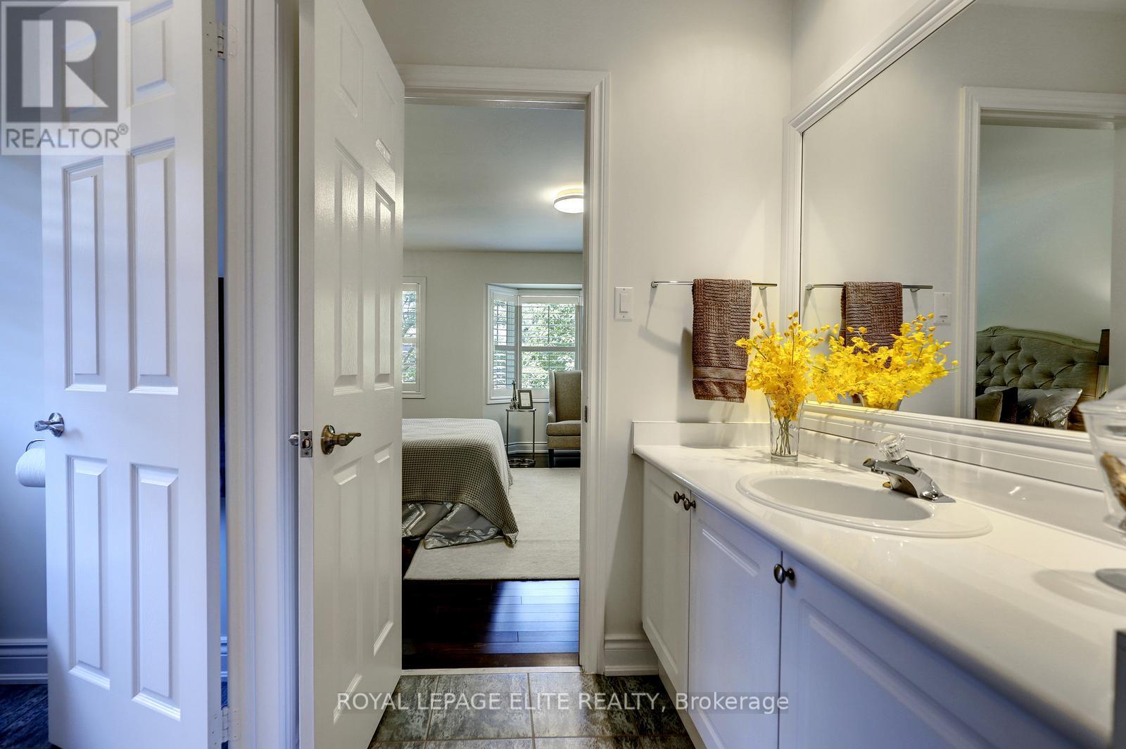 1019 SKYVALLEY CRESCENT - 34