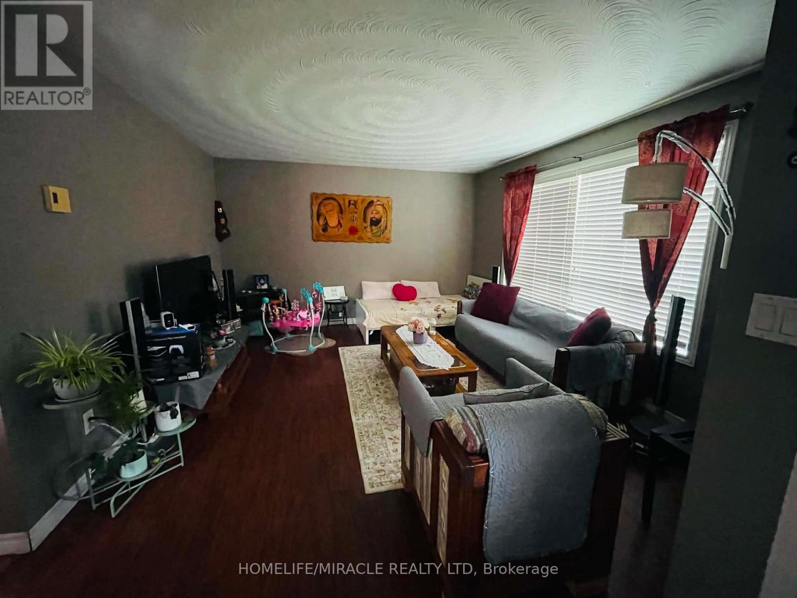 17 SILVER BIRCH DRIVE - 2