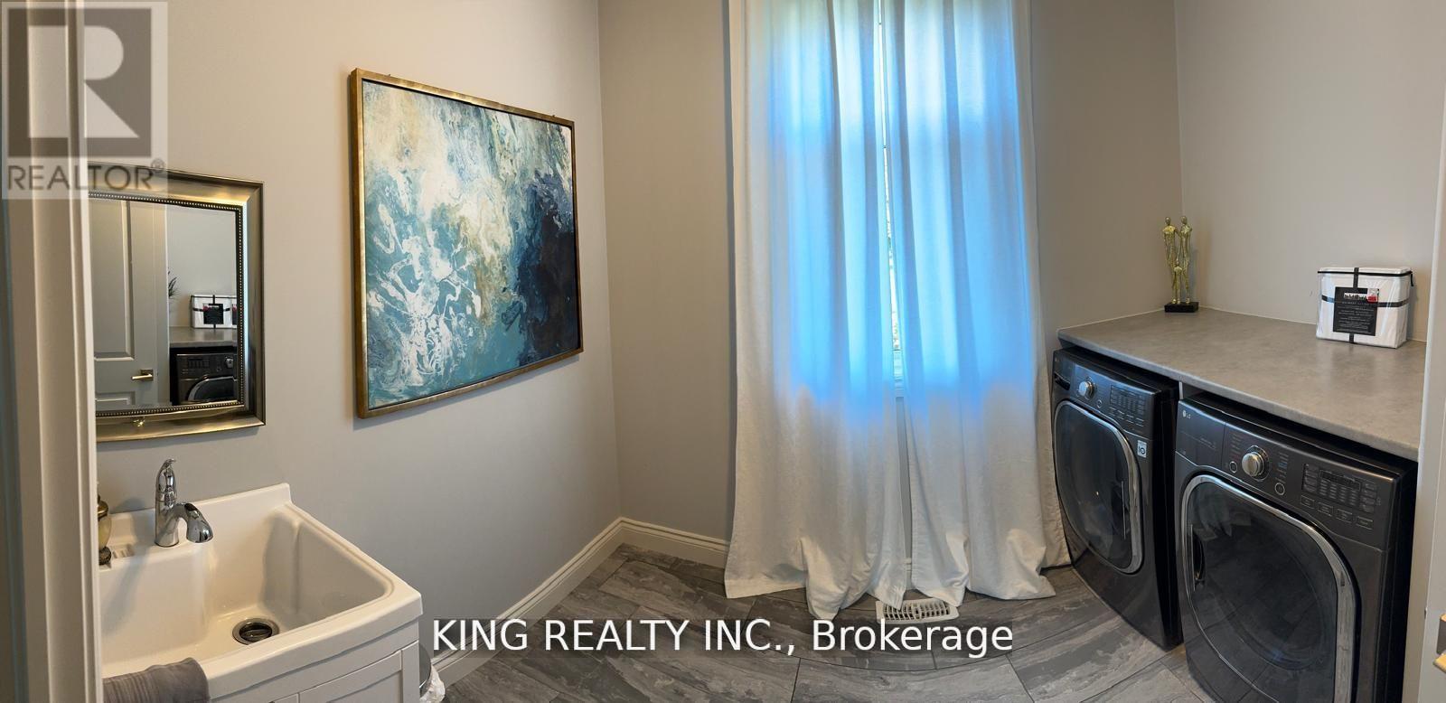 138 ULSTER STREET - 15