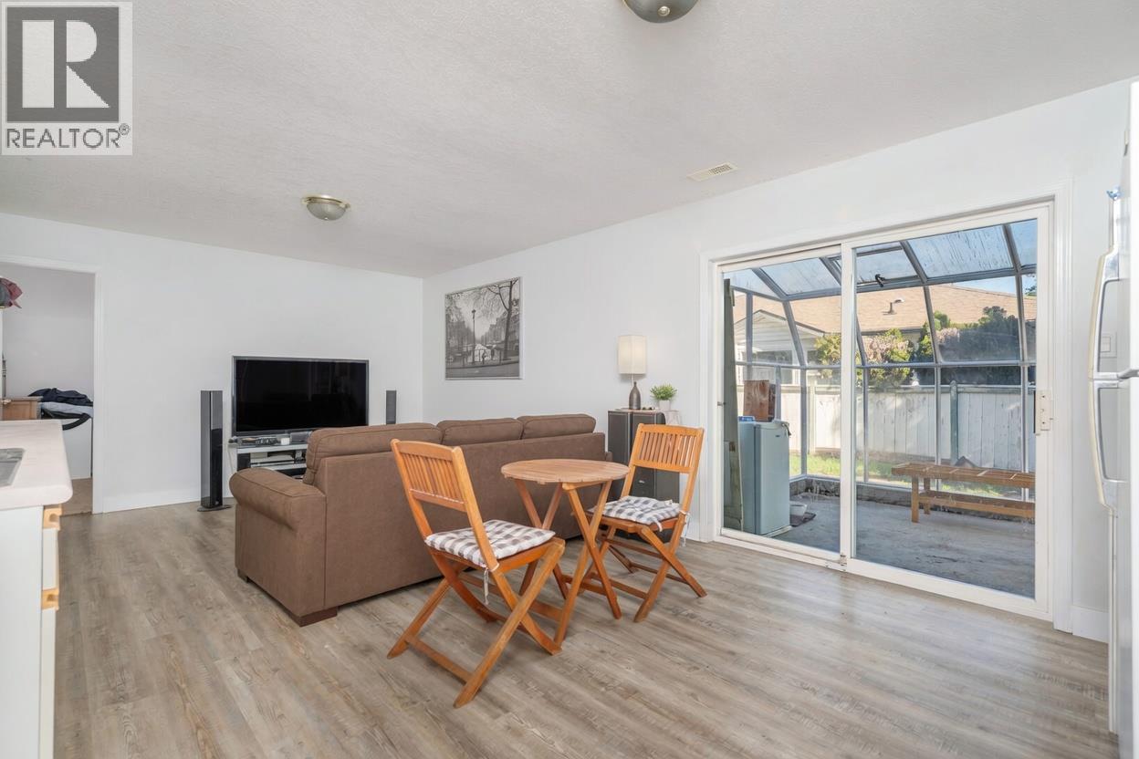 1805 47 Avenue - 17