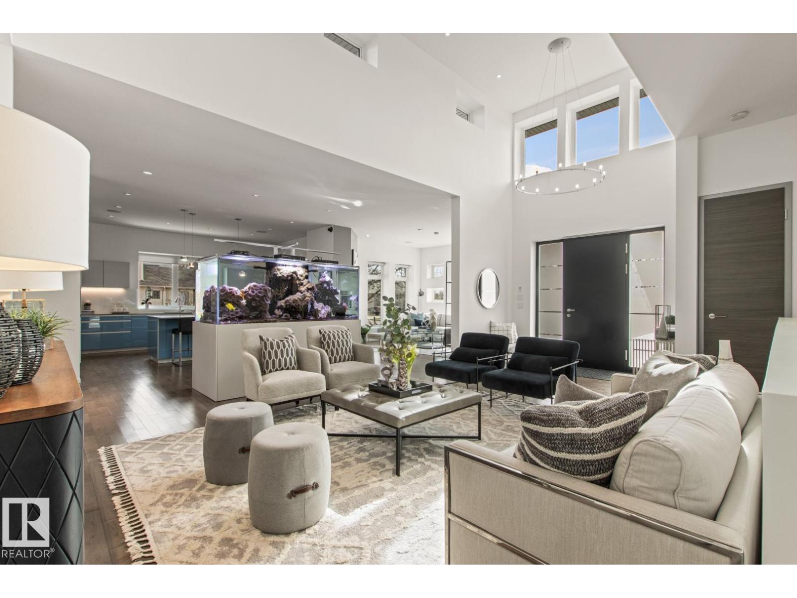 7548 110 AV NW - 12