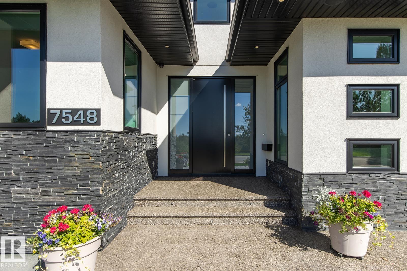 7548 110 AV NW - 4