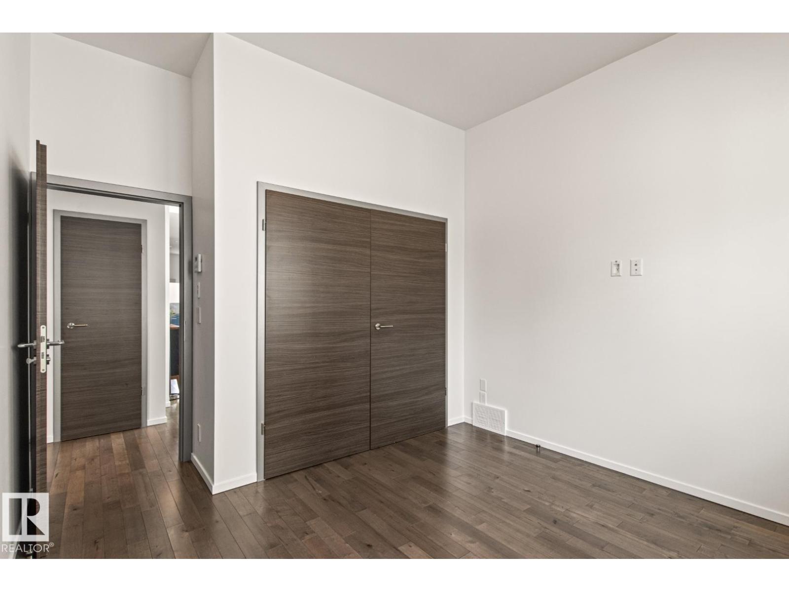 7548 110 AV NW - 47