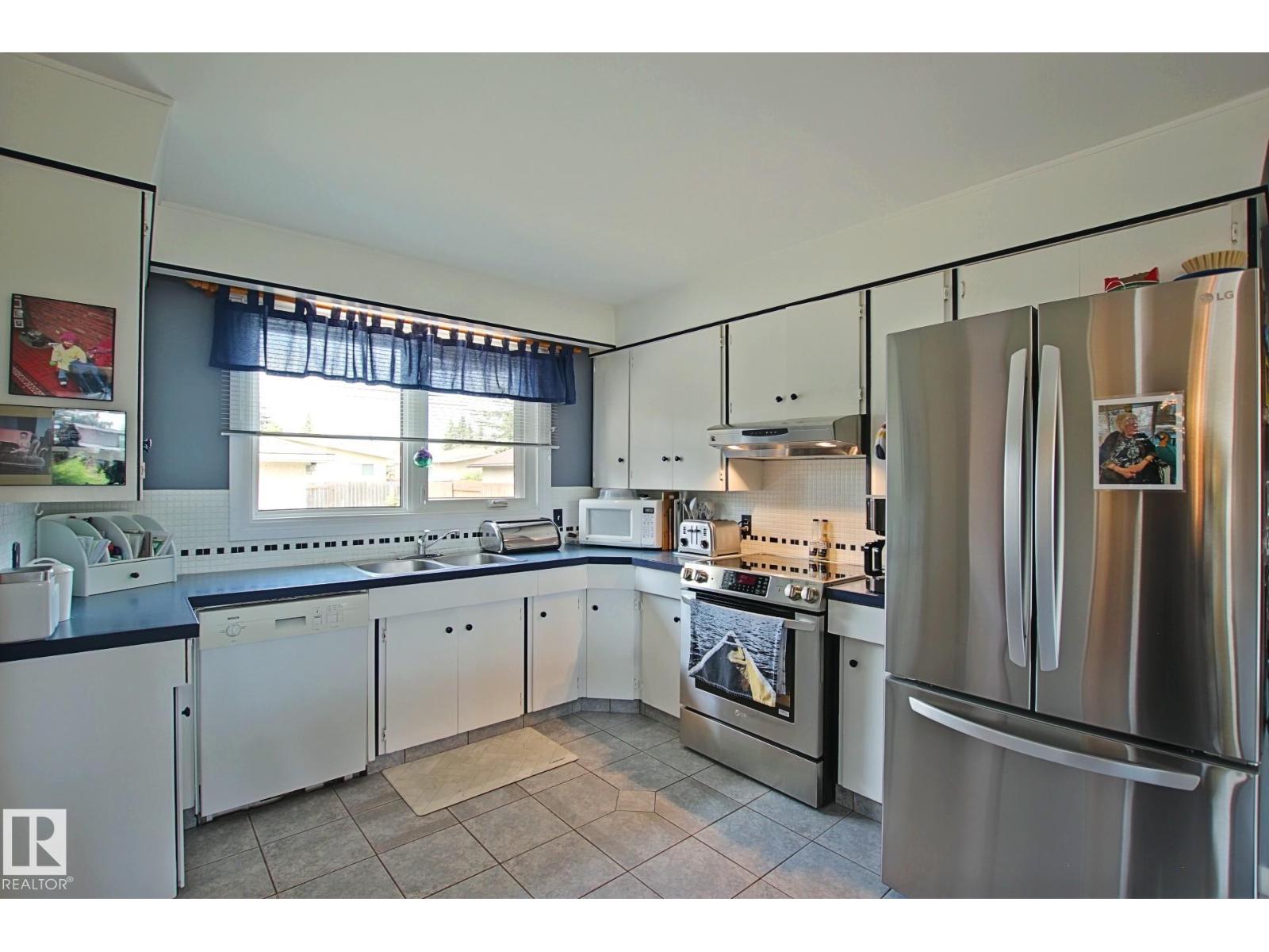 3536 104 ST NW - 20