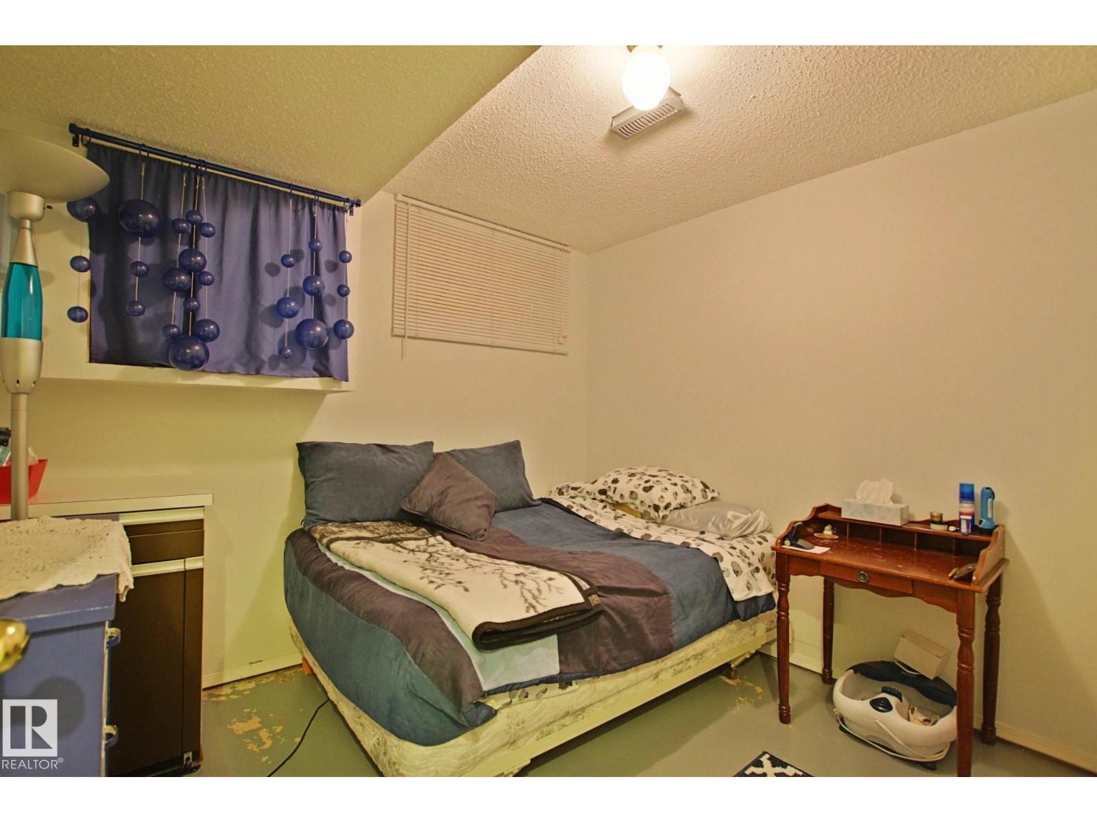 3536 104 ST NW - 42