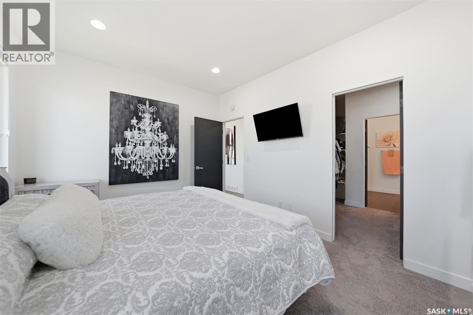 727 1st AVENUE N - Image 18