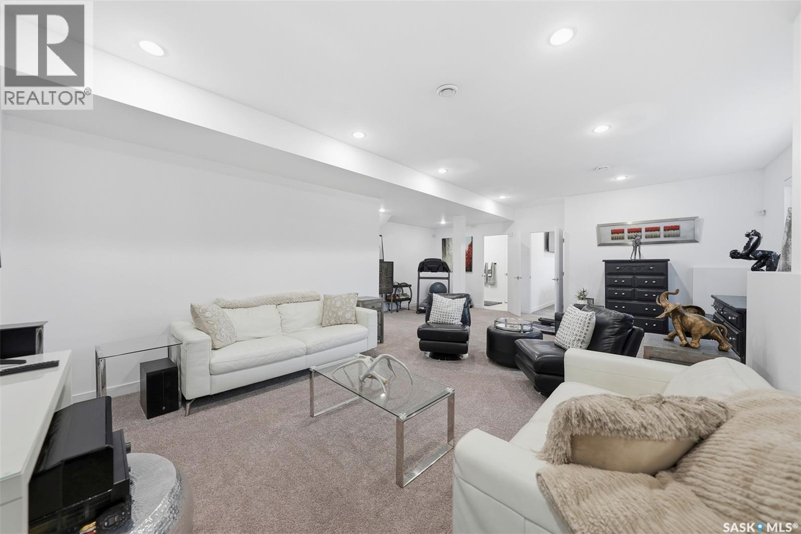 727 1st AVENUE N - Image 30