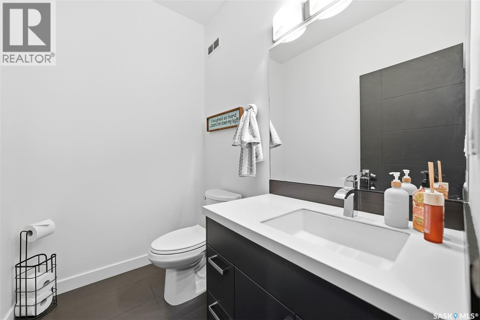 727 1st AVENUE N - Image 32