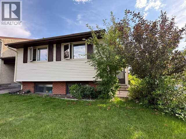 107 Silvergrove Road NW - 1