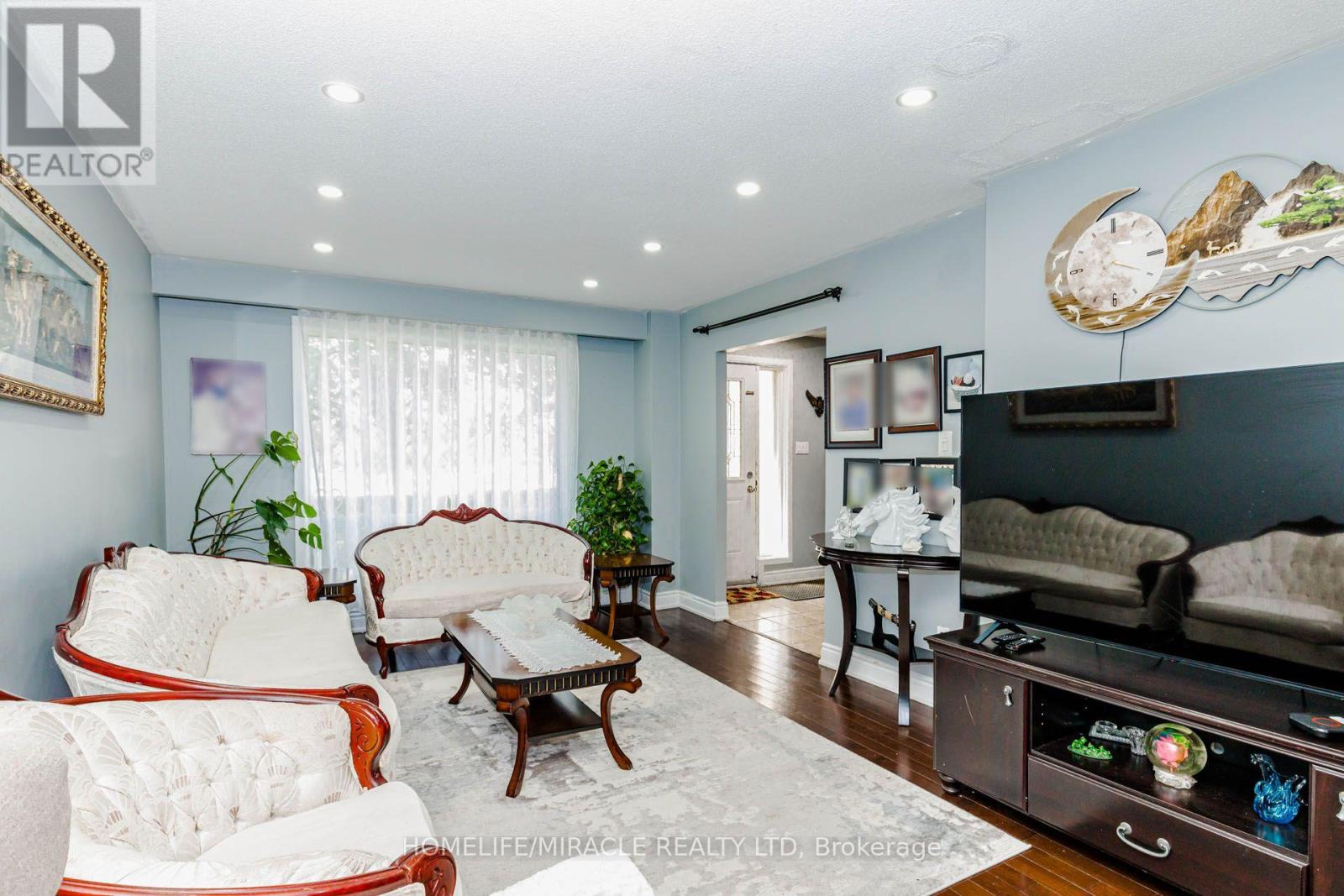 #29 1730 ALBION ROAD - Image 13