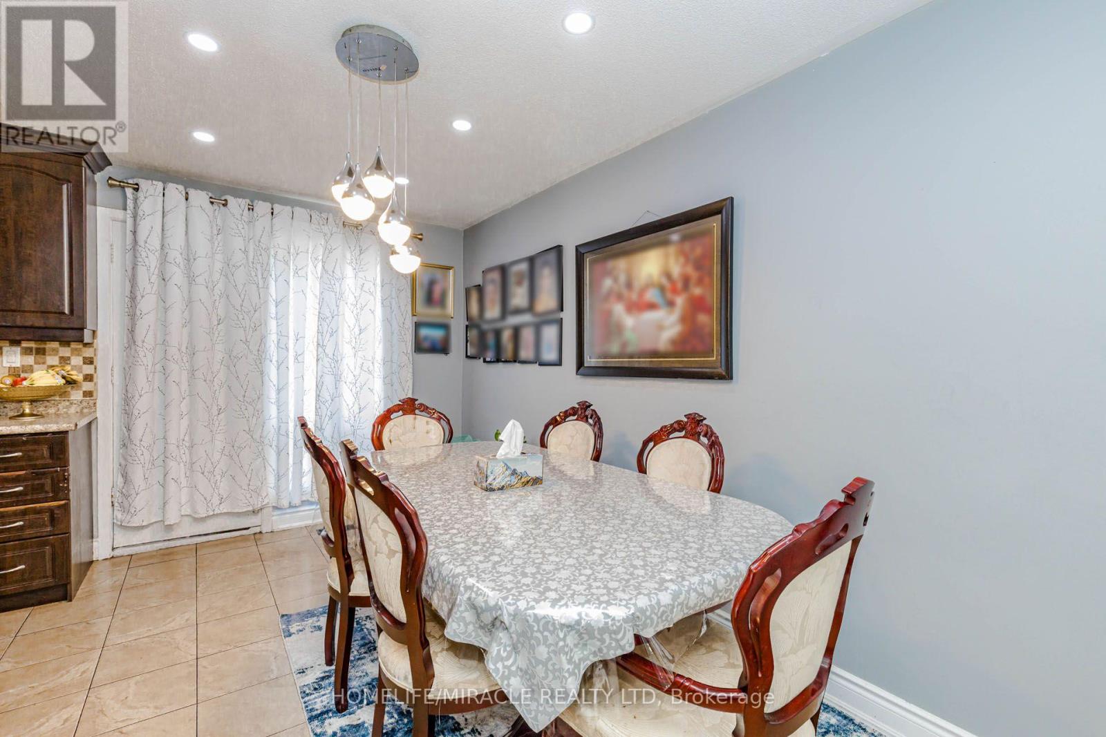 #29 1730 ALBION ROAD - Image 15